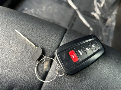 2019 Toyota Camry Hybrid SE