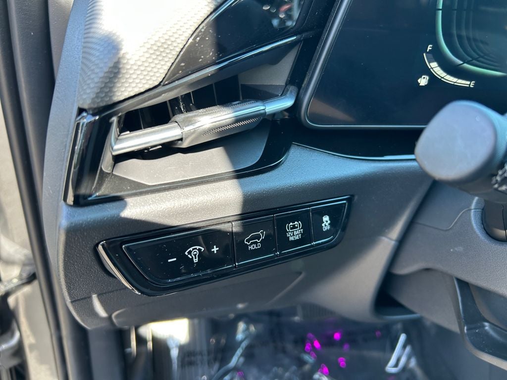 2024 Kia Niro SX