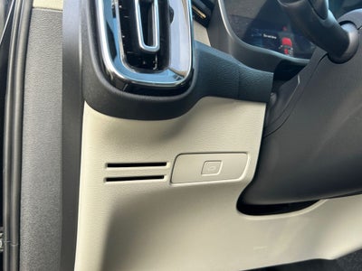 2023 Volvo XC40 B5 Plus Bright Theme