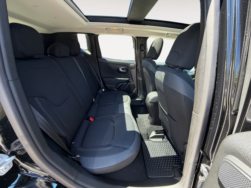 2023 Jeep Renegade Latitude RED Edition