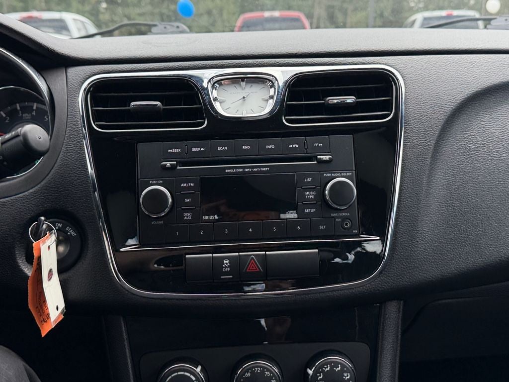 2014 Chrysler 200 Touring