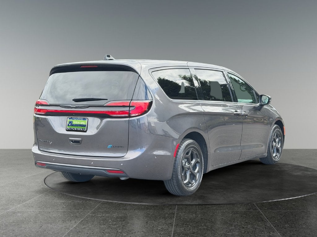 2023 Chrysler Pacifica Hybrid Touring L