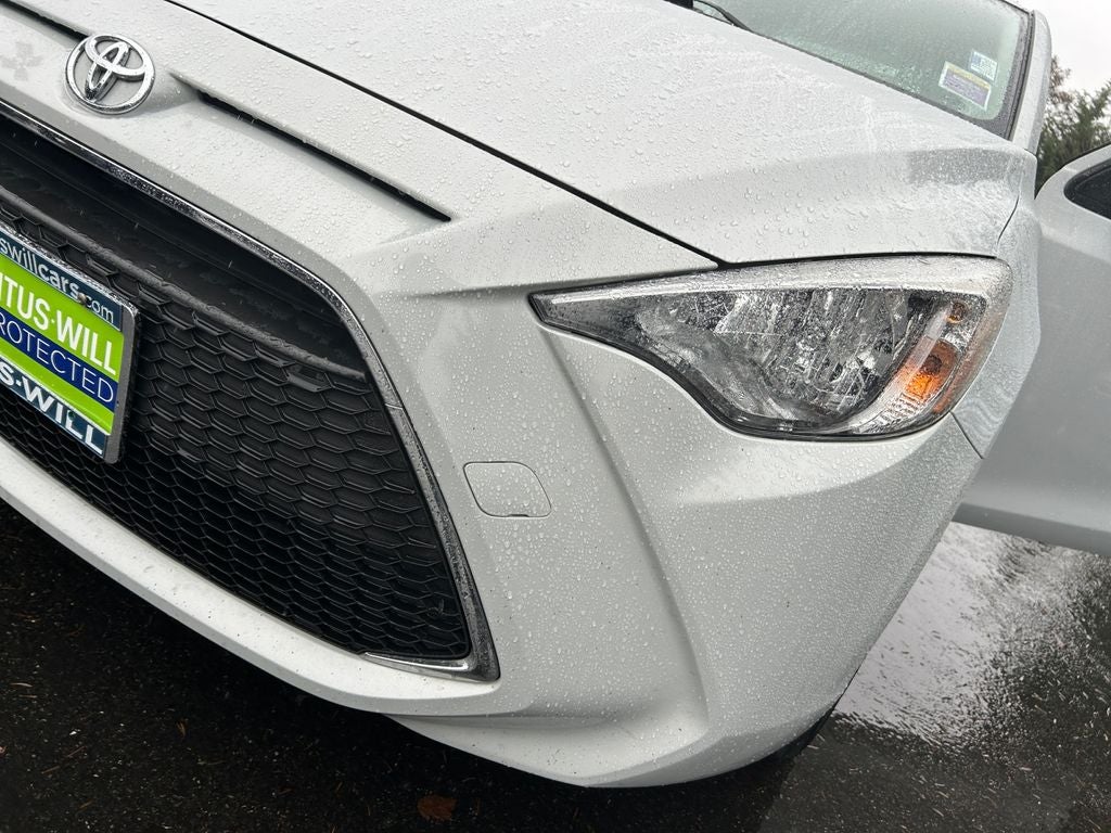 2020 Toyota Yaris L