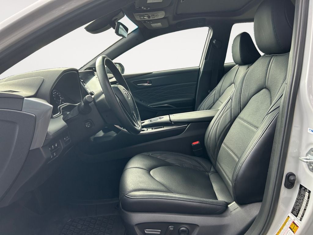 2022 Toyota Avalon Hybrid Limited