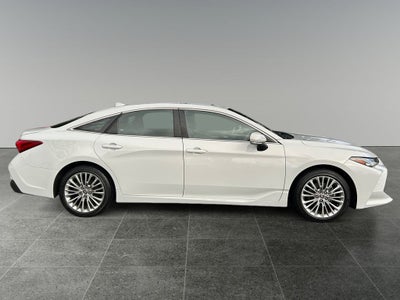 2022 Toyota Avalon Hybrid Limited