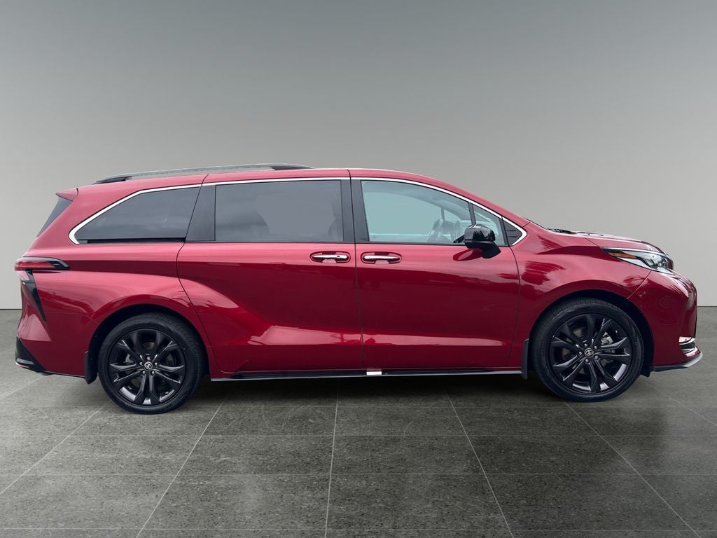 2024 Toyota Sienna XSE 7 Passenger
