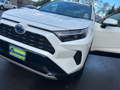 2022 Toyota RAV4 Hybrid SE