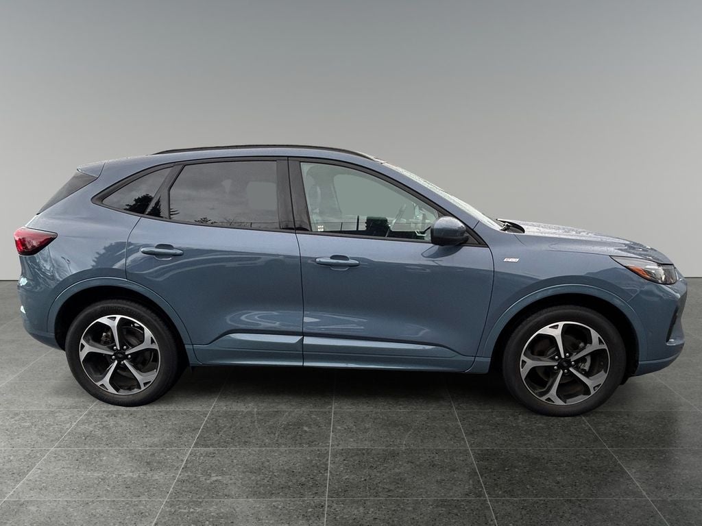 2024 Ford Escape ST-Line Elite