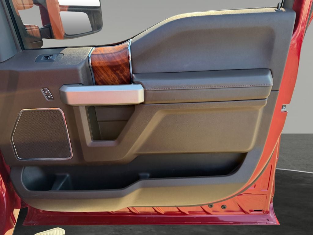 2022 Ford F-350SD Lariat DRW