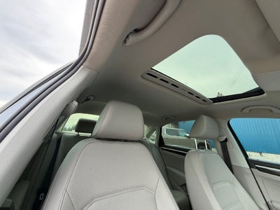 2019 Volkswagen Passat 2.0T SE R-Line