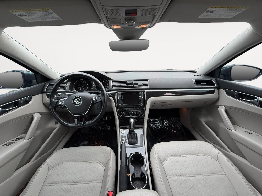 2019 Volkswagen Passat 2.0T SE R-Line