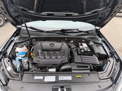 2019 Volkswagen Passat 2.0T SE R-Line