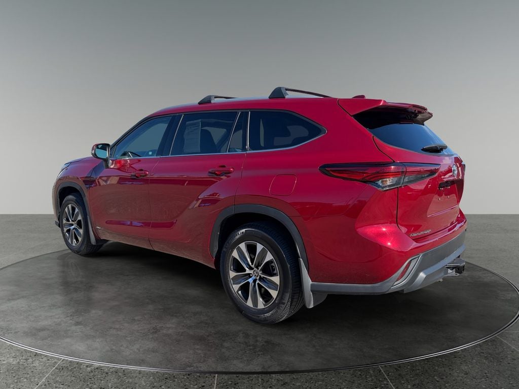 2022 Toyota Highlander Hybrid XLE