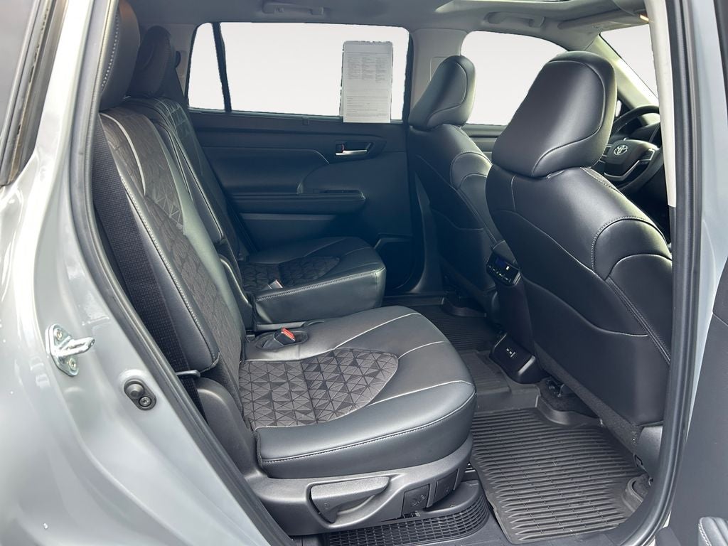 2024 Toyota Highlander Hybrid XLE