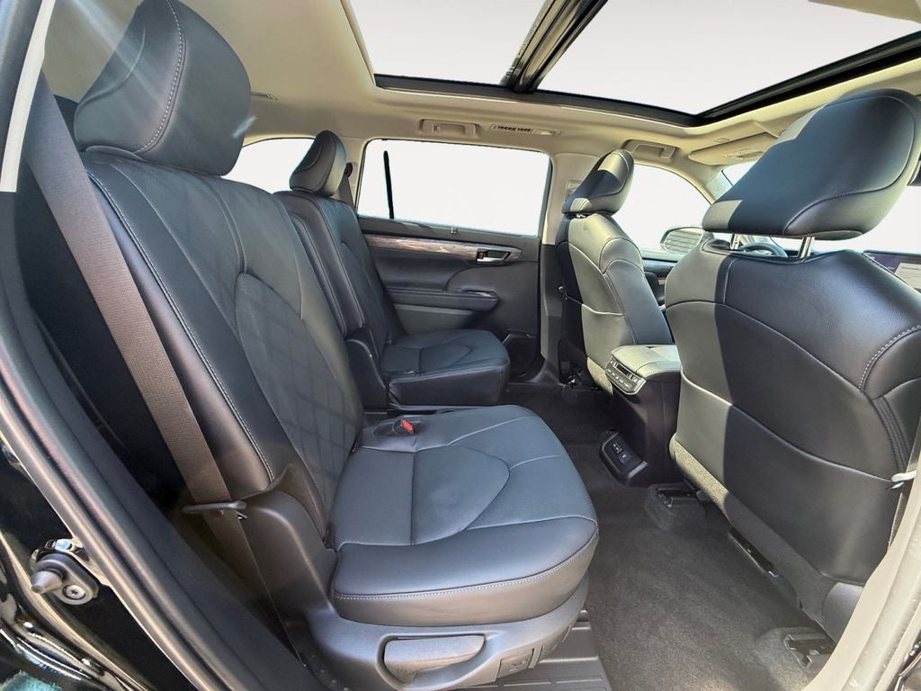 2024 Toyota Highlander Platinum