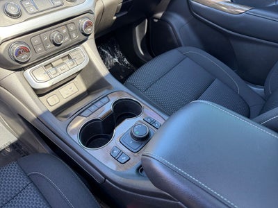2022 GMC Acadia SLE