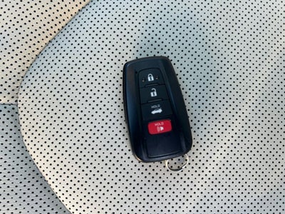 2022 Toyota Camry Hybrid XLE