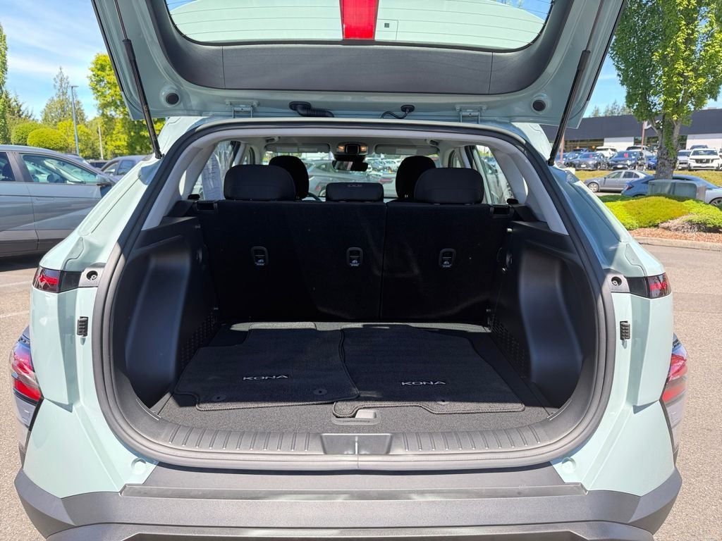 2025 Hyundai Kona SE