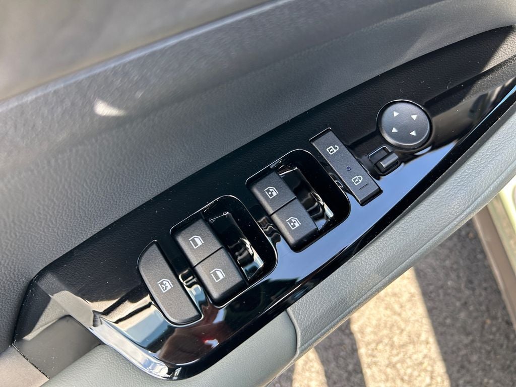 2025 Kia Sportage Plug-In Hybrid X-Line