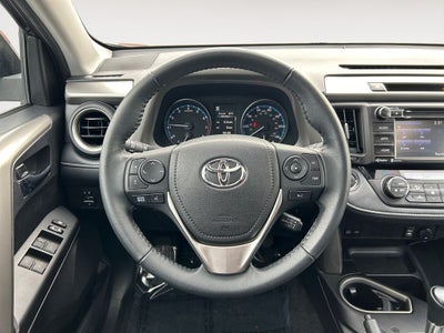 2017 Toyota RAV4 XLE 1 Owner Local