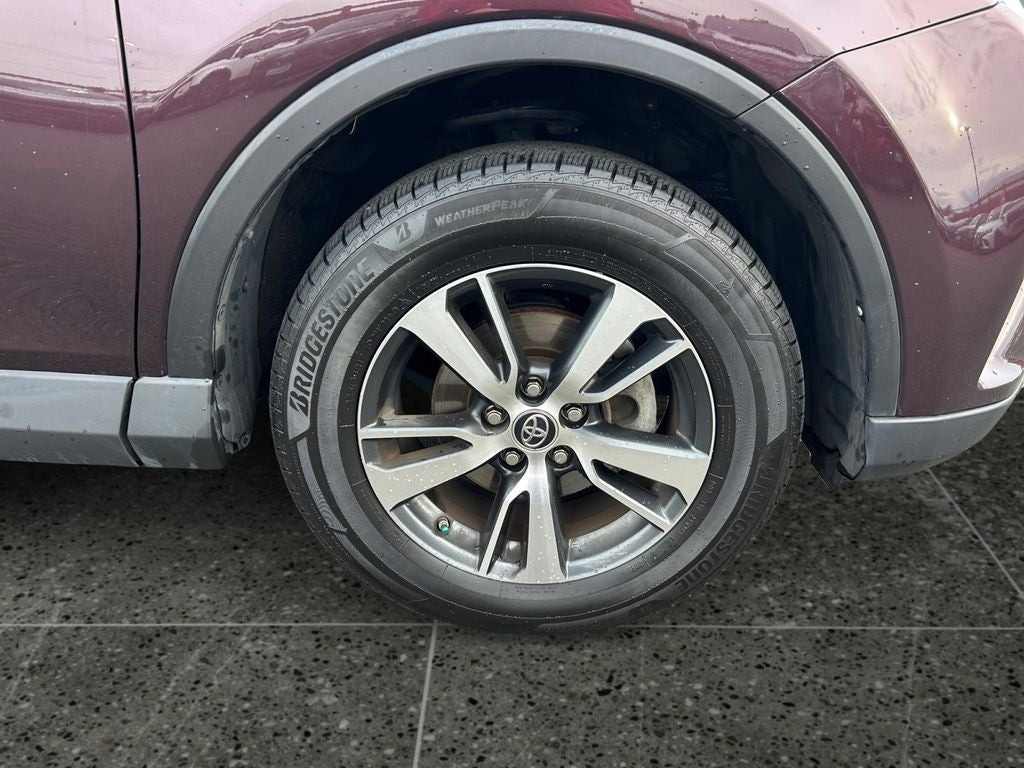 2017 Toyota RAV4 XLE 1 Owner Local