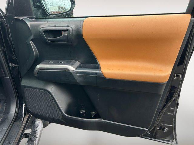 2017 Toyota TACOMA SR5 SR5 V6