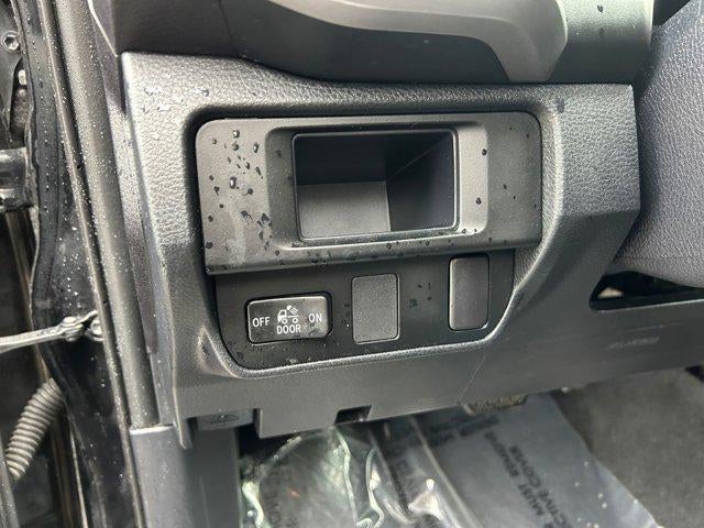 2017 Toyota TACOMA SR5 SR5 V6