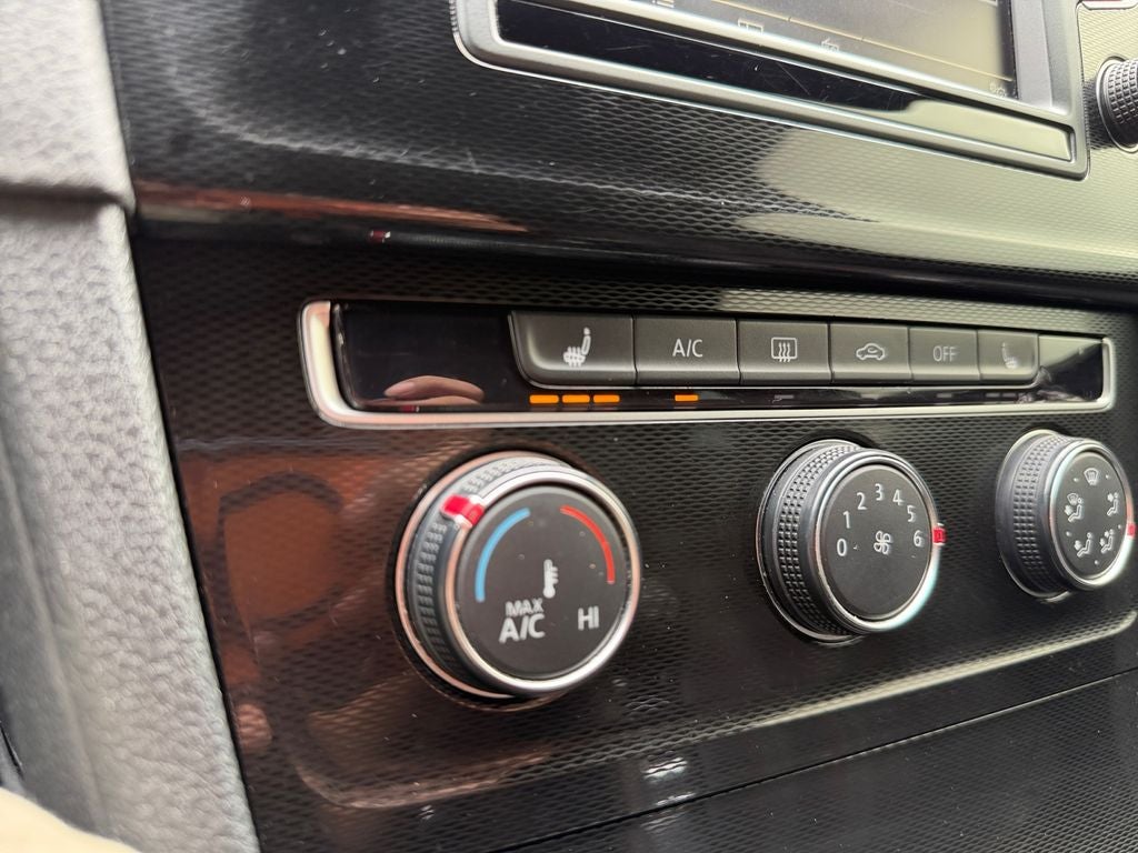 2016 Volkswagen Golf GTI S
