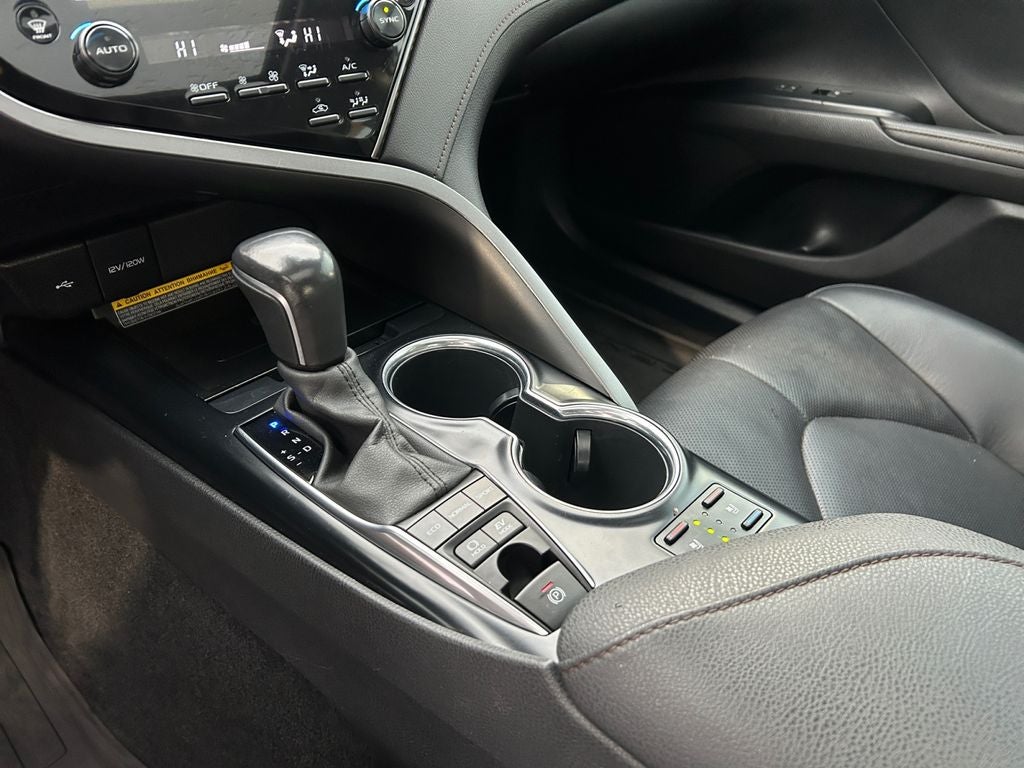 2020 Toyota CAMRY HYBRID XLE