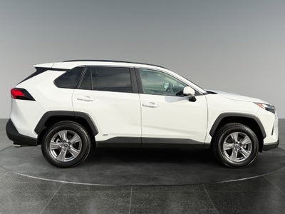 2022 Toyota RAV4 Hybrid XLE
