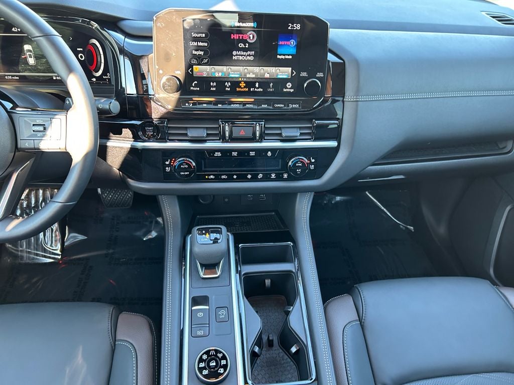 2025 Nissan Pathfinder Platinum