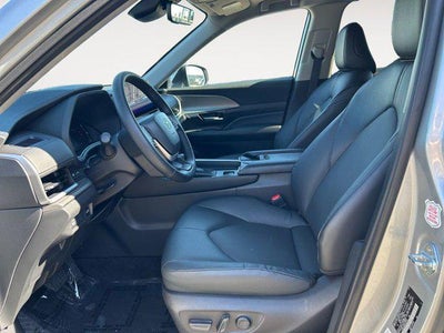 2025 Toyota GRAND HIGHLANDER XLE