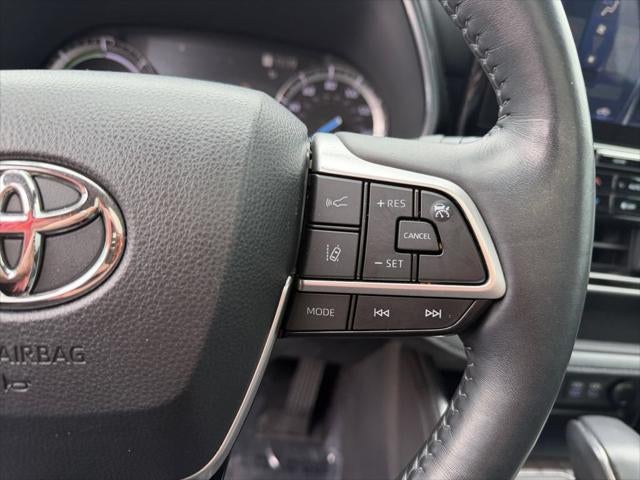 2022 Toyota Highlander Hybrid Platinum
