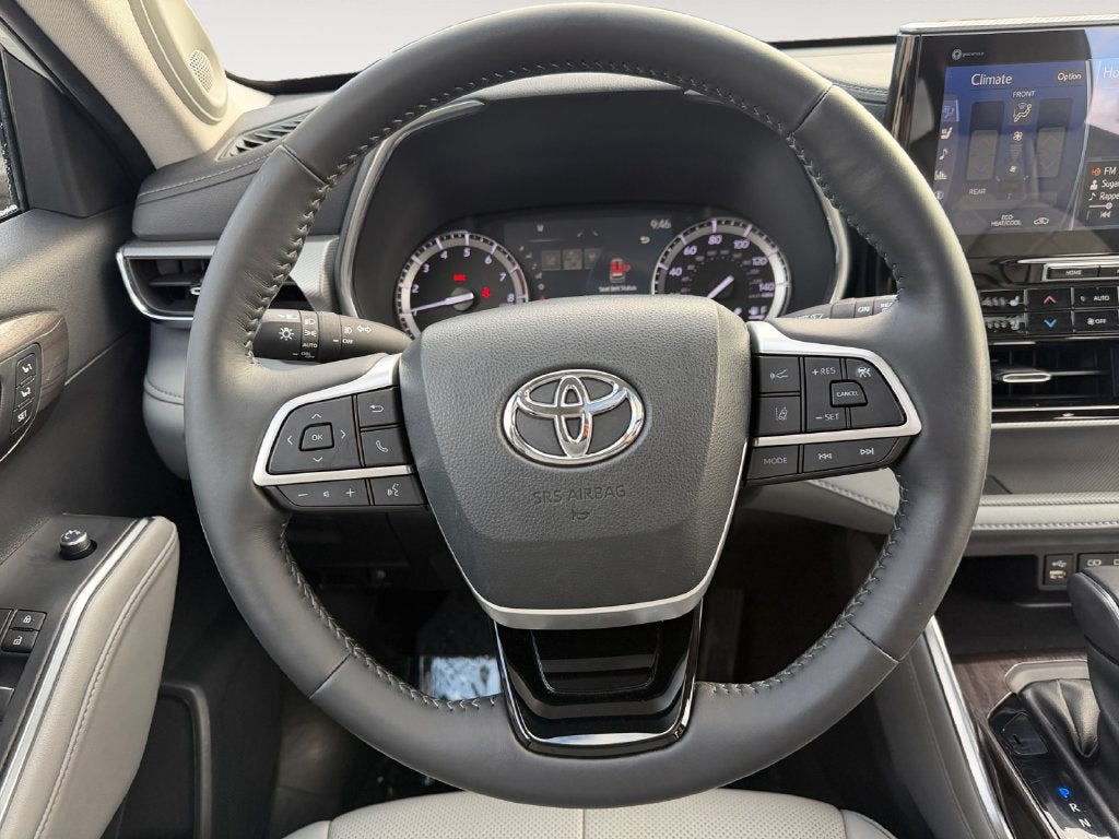 2022 Toyota Highlander Platinum