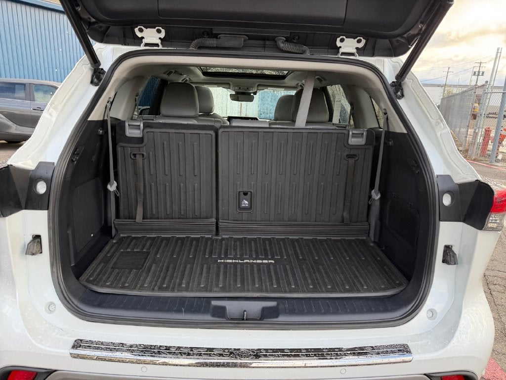 2022 Toyota Highlander Platinum