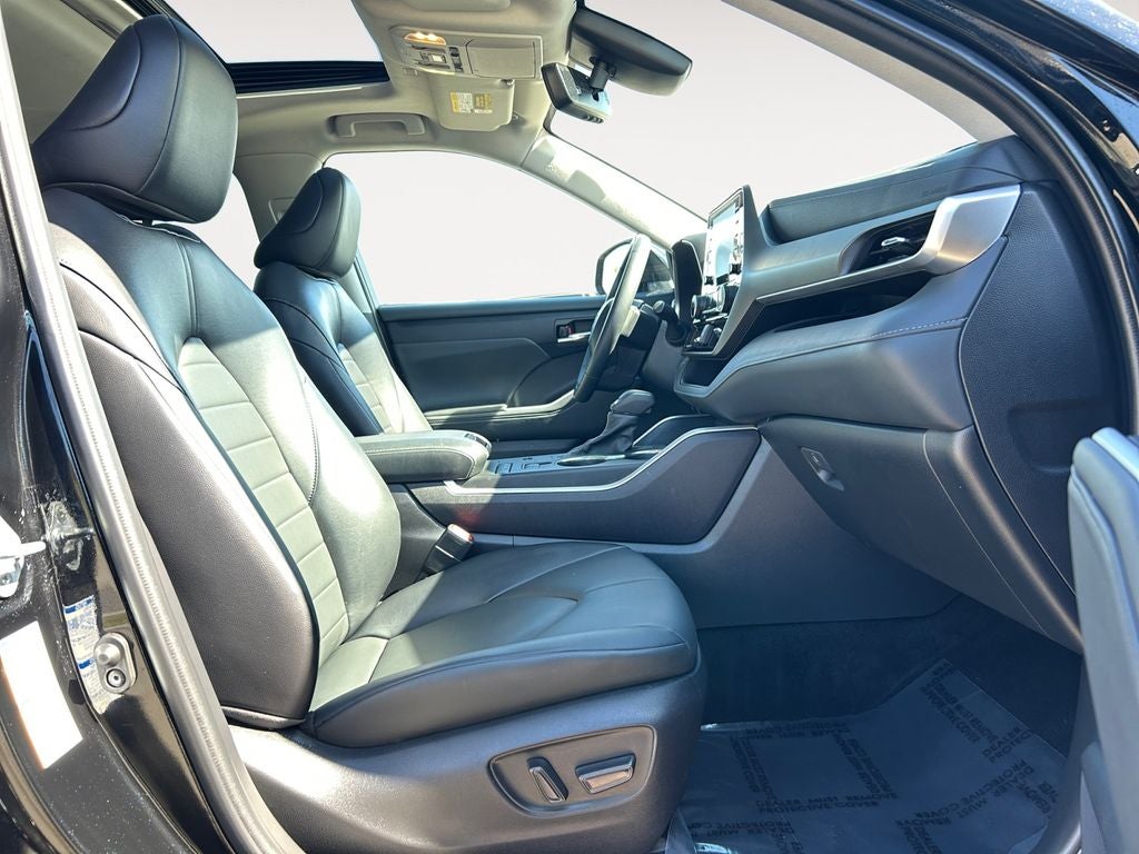 2022 Toyota HIGHLANDER HYBRD XLE