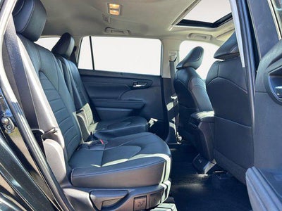 2022 Toyota HIGHLANDER HYBRD XLE