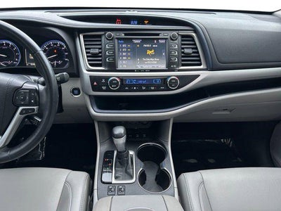 2019 Toyota HIGHLANDER XLE