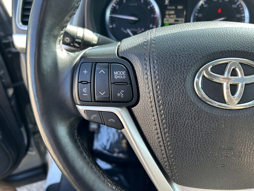 2019 Toyota HIGHLANDER XLE