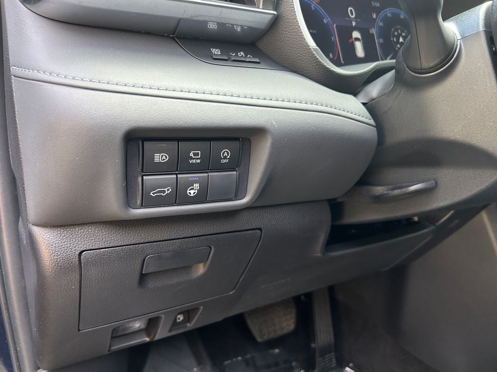 2023 Toyota Highlander Limited 1 OWNER