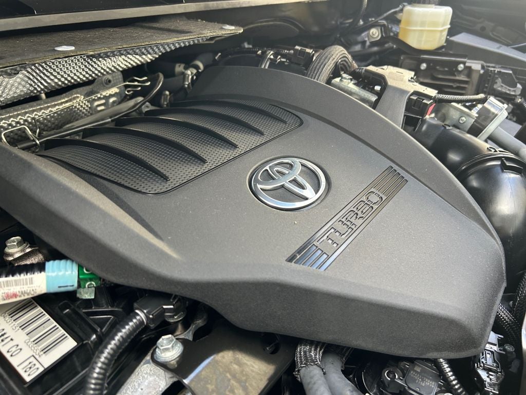 2023 Toyota Highlander Limited 1 OWNER
