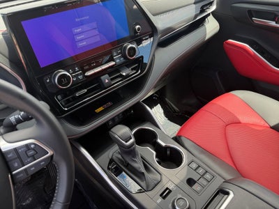 2025 Toyota Highlander XSE