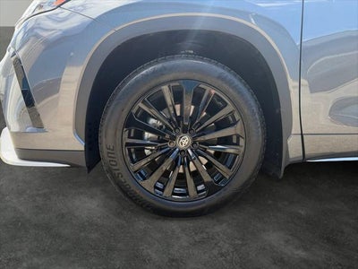 2025 Toyota Highlander XSE