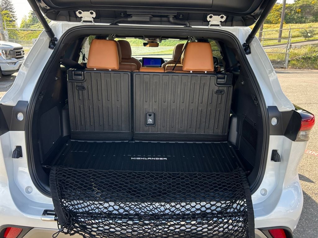 2025 Toyota HIGHLANDER Platinum