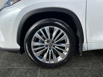 2025 Toyota HIGHLANDER Platinum