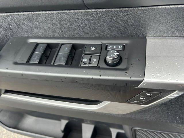 2023 Toyota TUNDRA 4X4 Platinum