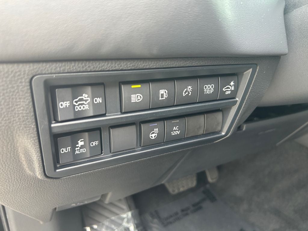 2023 Toyota Tundra i-FORCE MAX Platinum