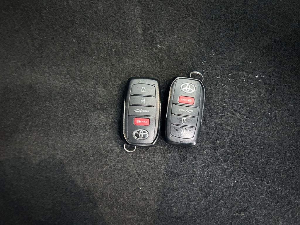 2024 Toyota Tundra Hybrid Platinum 1 Owner