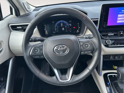 2023 Toyota Corolla Cross XLE