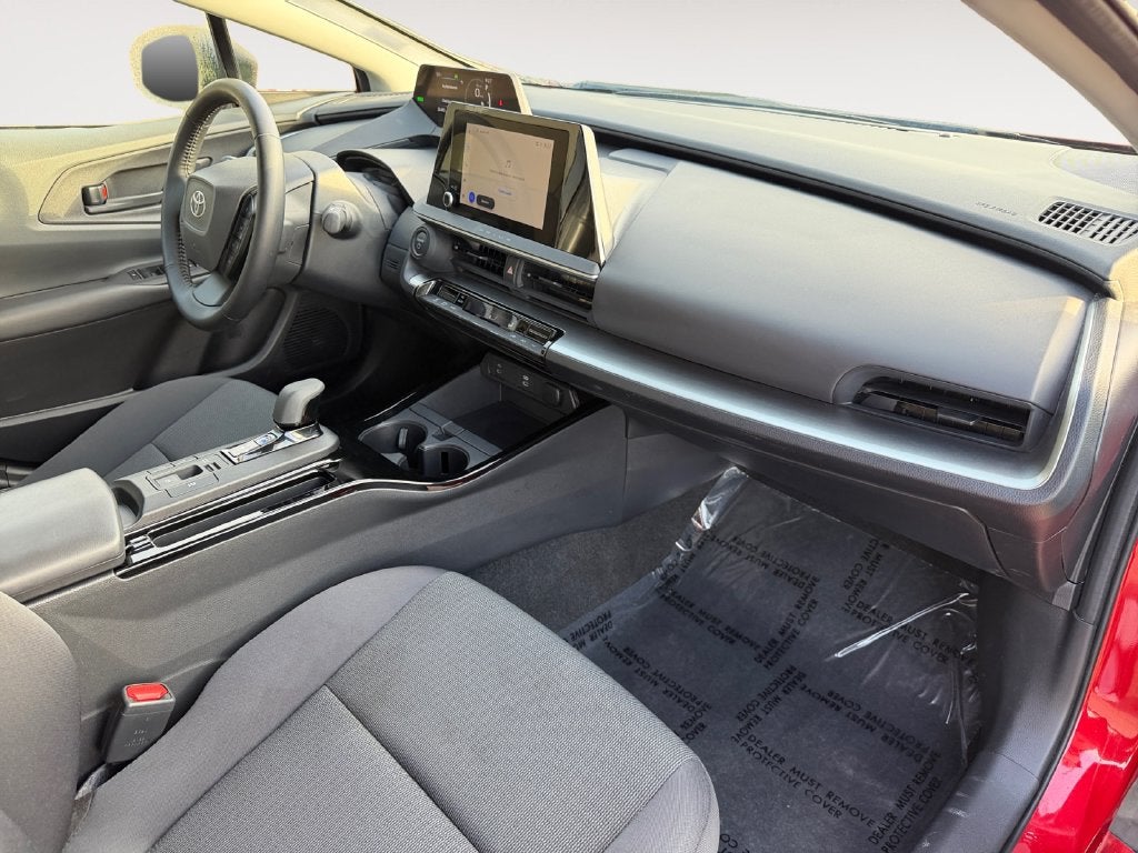 2025 Toyota Prius LE